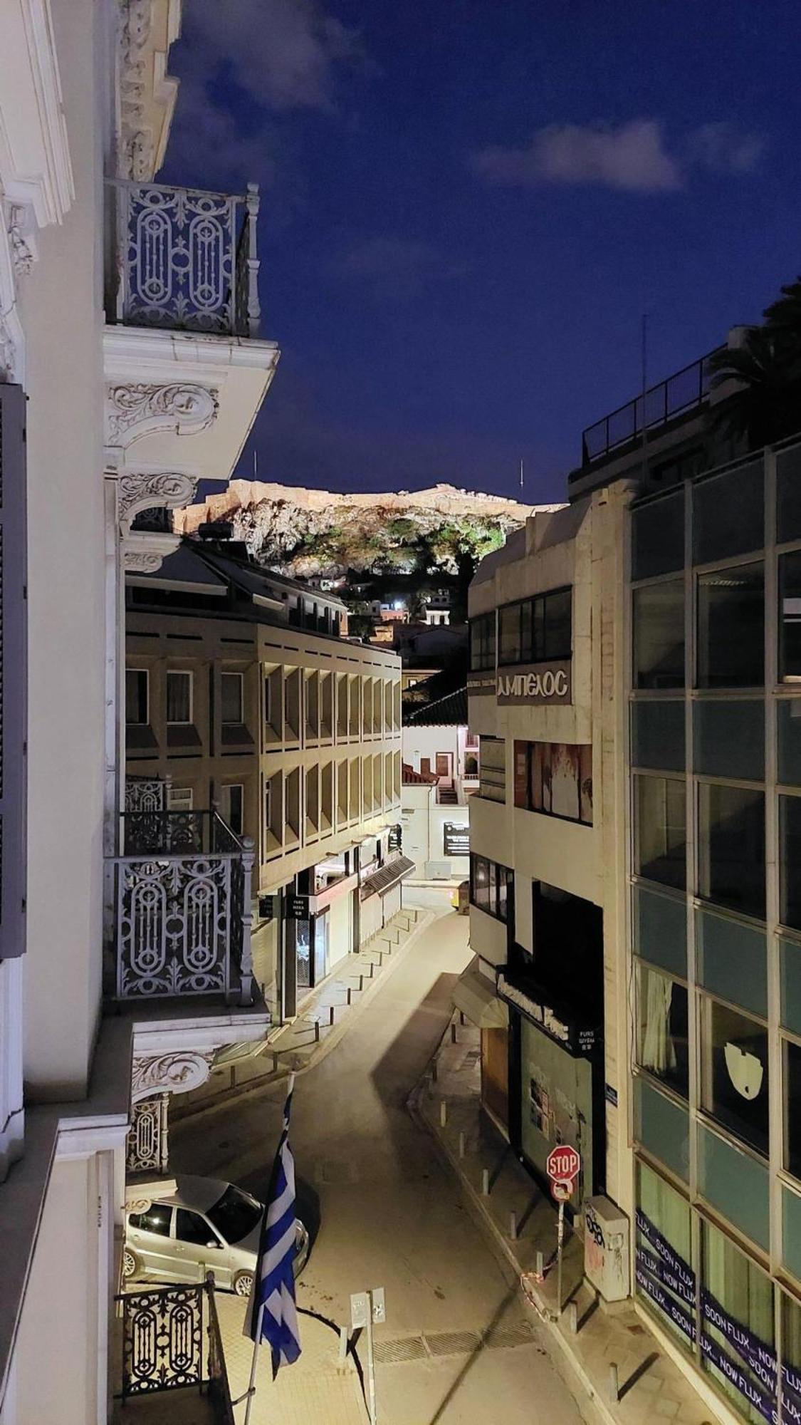 Elegant Apartment Under The Acropolis Atenas Exterior foto